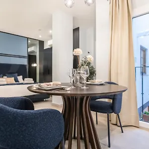  Apartamento Intimate In The Heart Of By Rems